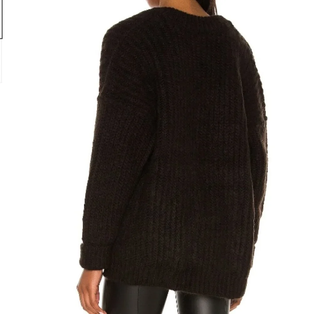 Free People Blue Bell V-Neck Sweater – Black, Size XS (NWT)